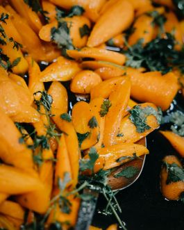 CHRISTIN <br> BÜTTNER