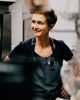 CHRISTIN <br> BÜTTNER