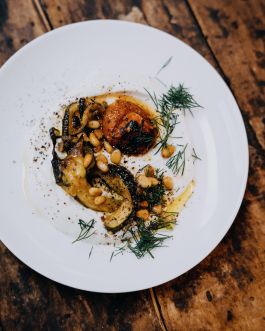 CHRISTIN <br> BÜTTNER