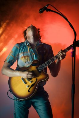 CHRISTIN <br> BÜTTNER