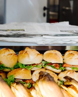 CHRISTIN <br> BÜTTNER