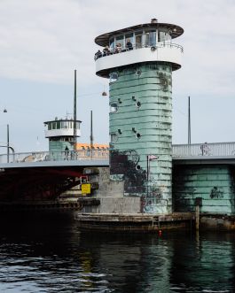 CHRISTIN <br> BÜTTNER