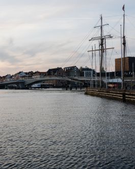 CHRISTIN <br> BÜTTNER