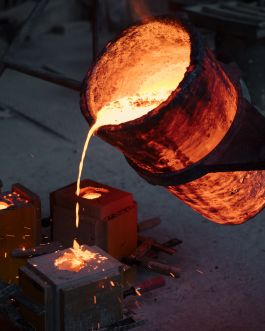 CHRISTIN <br> BÜTTNER