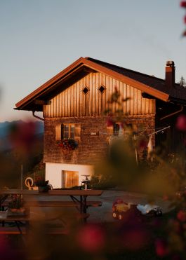 CHRISTIN <br> BÜTTNER