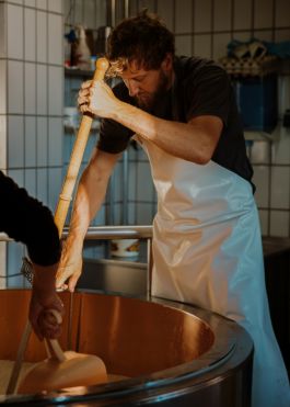 CHRISTIN <br> BÜTTNER