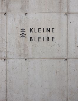 CHRISTIN <br> BÜTTNER