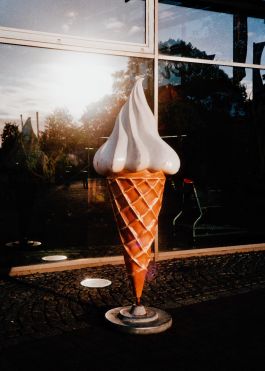 CHRISTIN <br> BÜTTNER