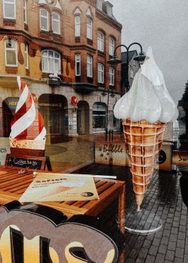 CHRISTIN <br> BÜTTNER