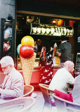 CHRISTIN <br> BÜTTNER