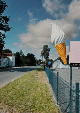 CHRISTIN <br> BÜTTNER