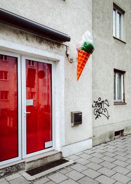 CHRISTIN <br> BÜTTNER