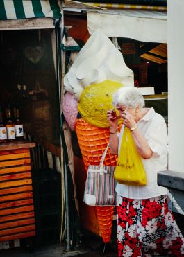 CHRISTIN <br> BÜTTNER