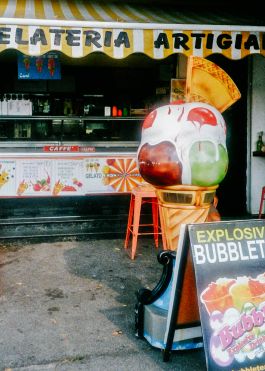 CHRISTIN <br> BÜTTNER