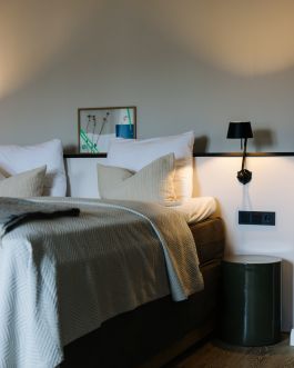 CHRISTIN <br> BÜTTNER