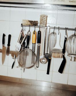 CHRISTIN <br> BÜTTNER