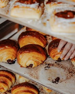 CHRISTIN <br> BÜTTNER