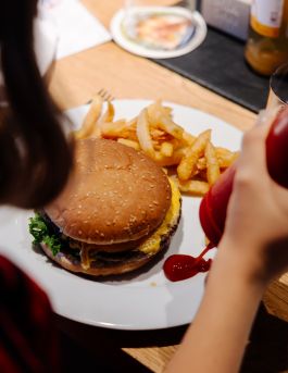 CHRISTIN <br> BÜTTNER