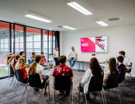 CHRISTIN <br> BÜTTNER