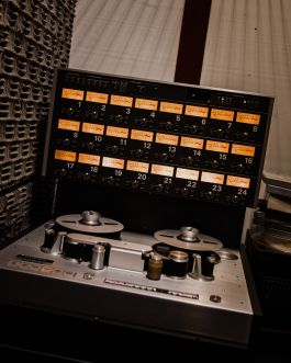 CHRISTIN <br> BÜTTNER