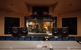 CHRISTIN <br> BÜTTNER