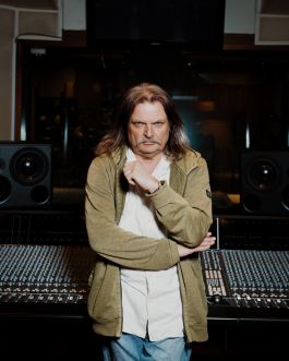 CHRISTIN <br> BÜTTNER